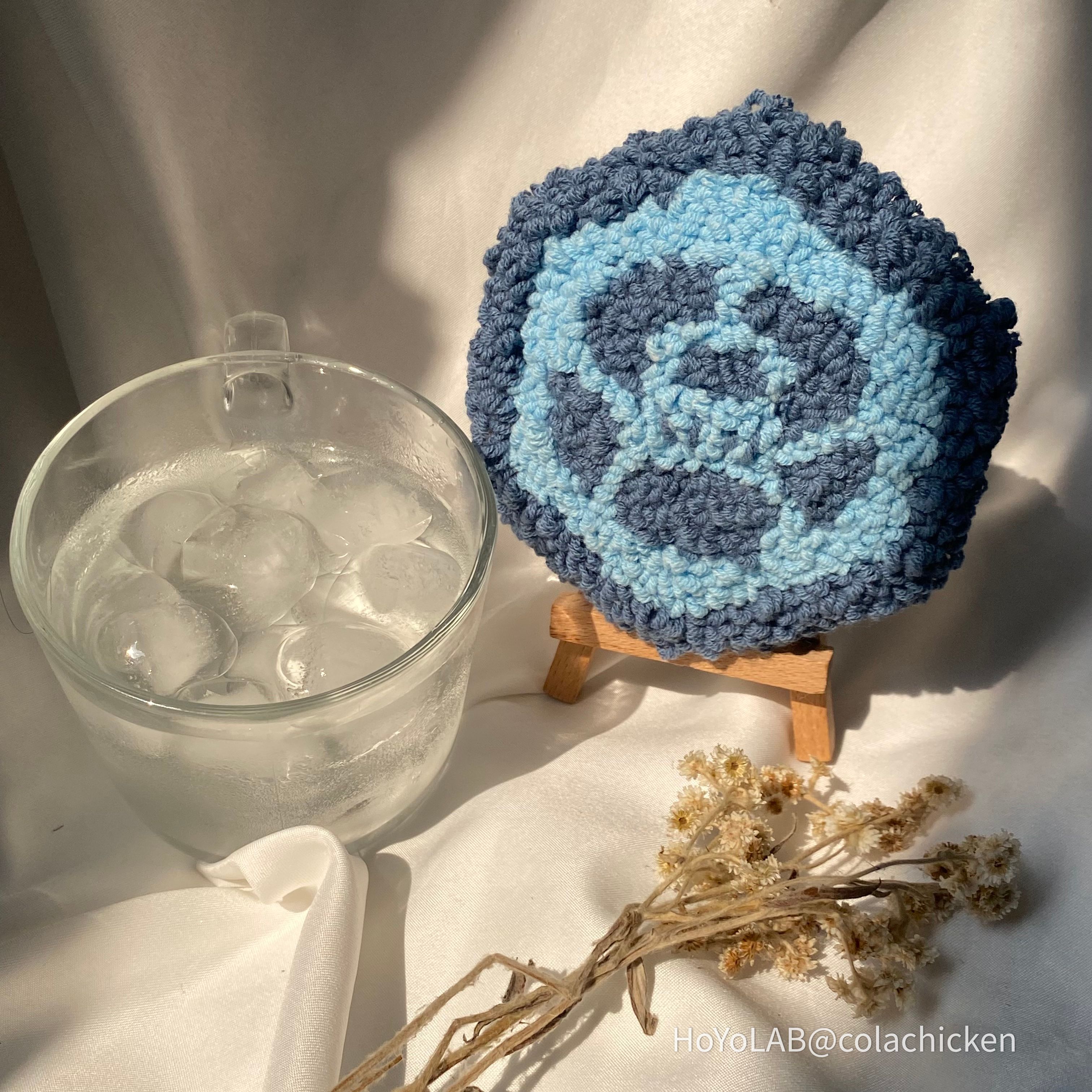 the kamisato crest HoYoLAB