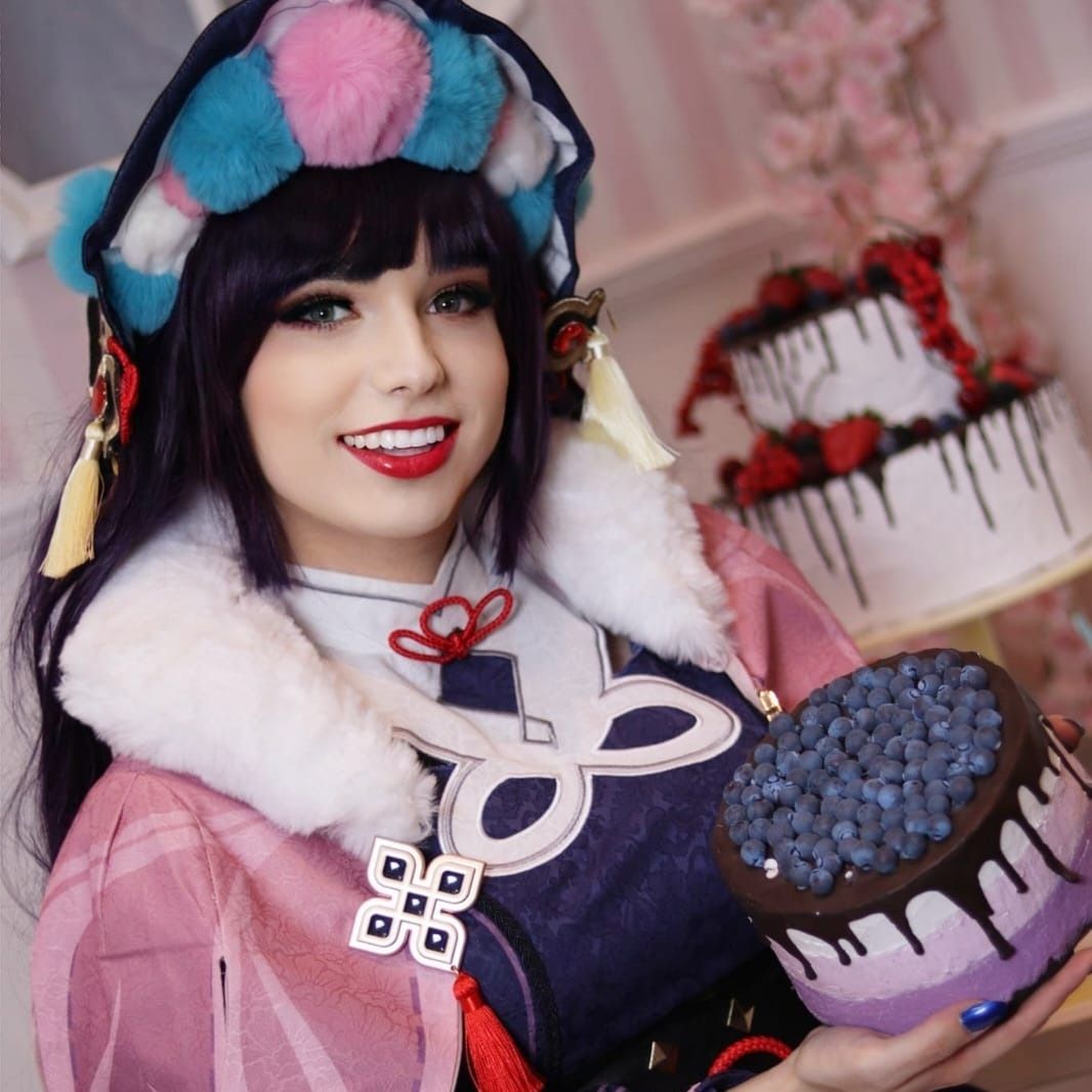 Yun Jin Cosplay Genshin Impact HoYoLAB