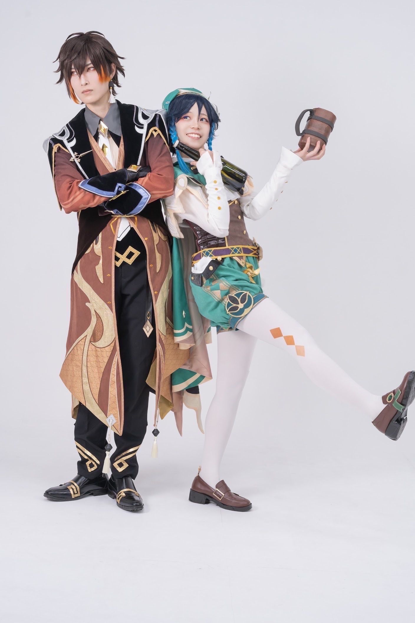 【cosplay】Zhongli & Venti Genshin Impact | HoYoLAB