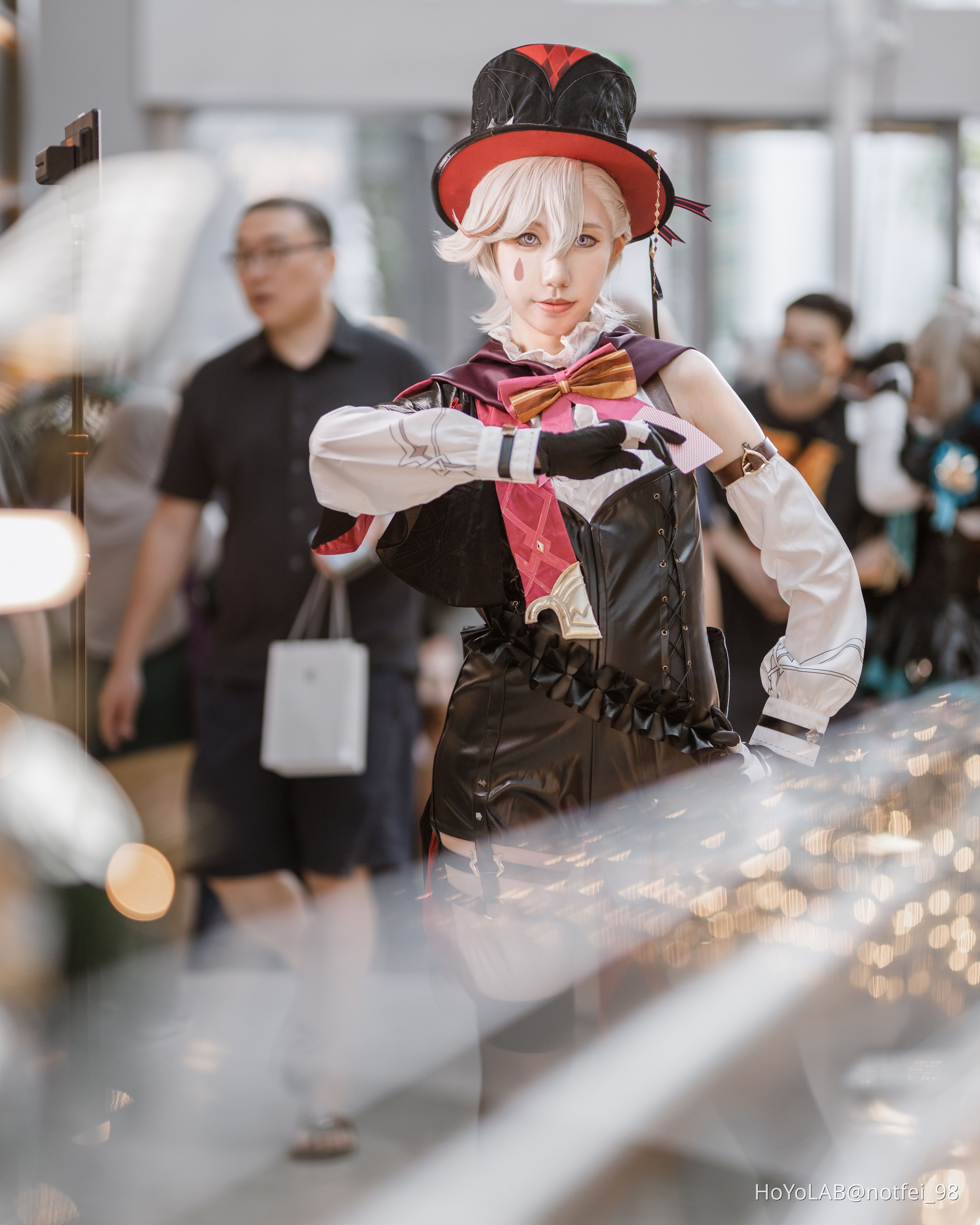 lyney-cosplay-ig-not-fei-genshin-impact-hoyolab