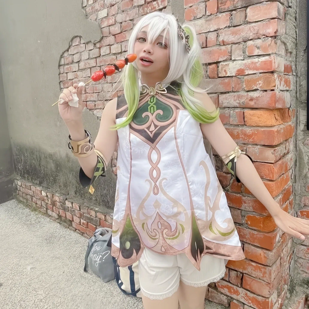 小草神COS！ Genshin Impact HoYoLAB