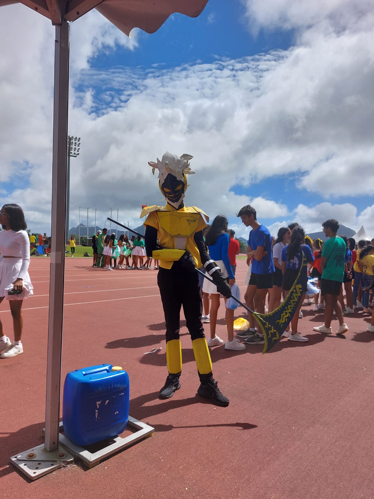 Modified Costume Example Billy Kid modified costume for sports day mascot Zenless Zone Zero ...