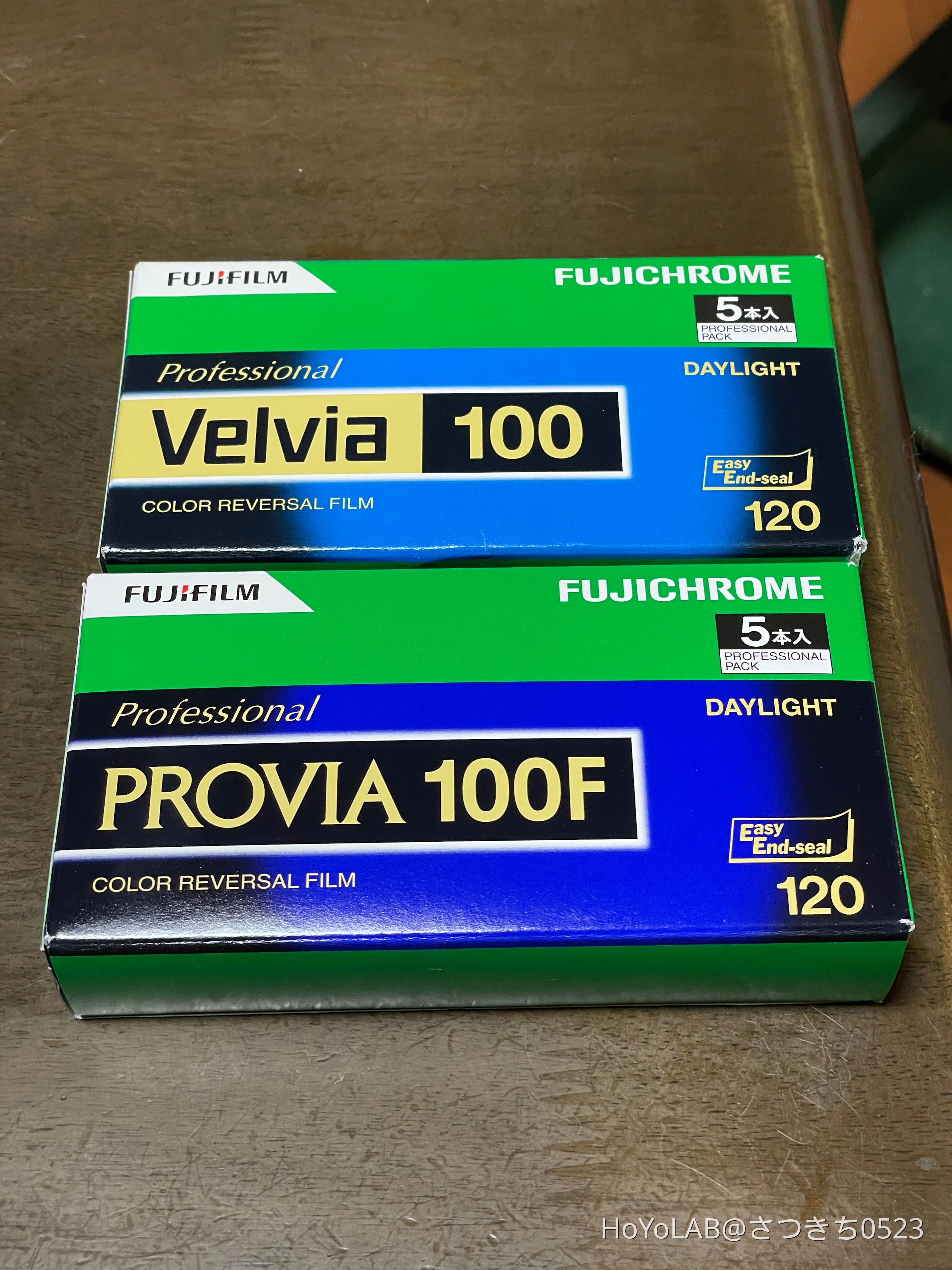 Velvia 100 F 220 1箱5本入りを2箱の計10本 Velvia100 220サイズ 1箱5本入りを2箱の10本｜Yahoo!フリマ（旧