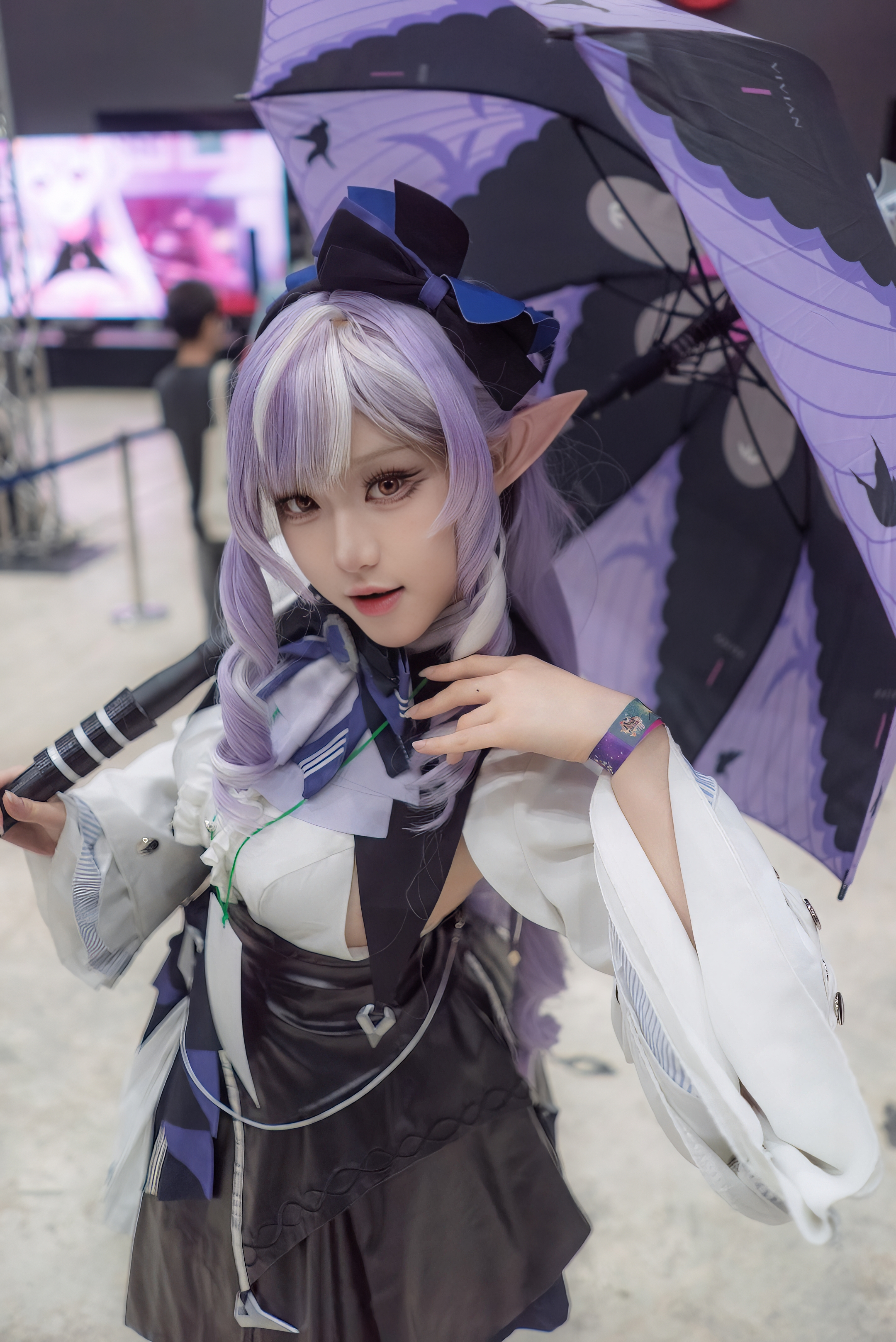 FanfanさんHeaven ERI ALIEN FRIEND MESH TOP